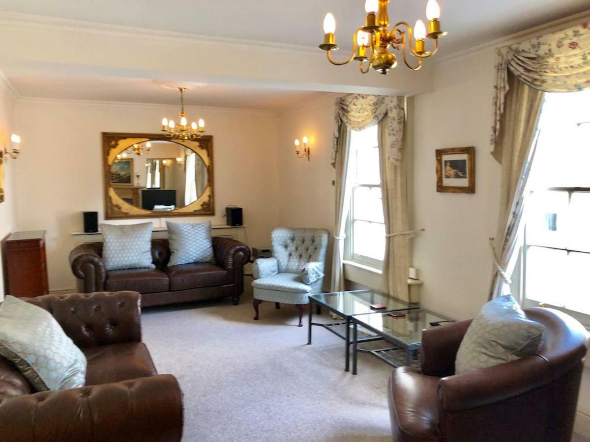 Lauras Townhouse Apartments Lansdown Slope Townhouse バース エクステリア 写真