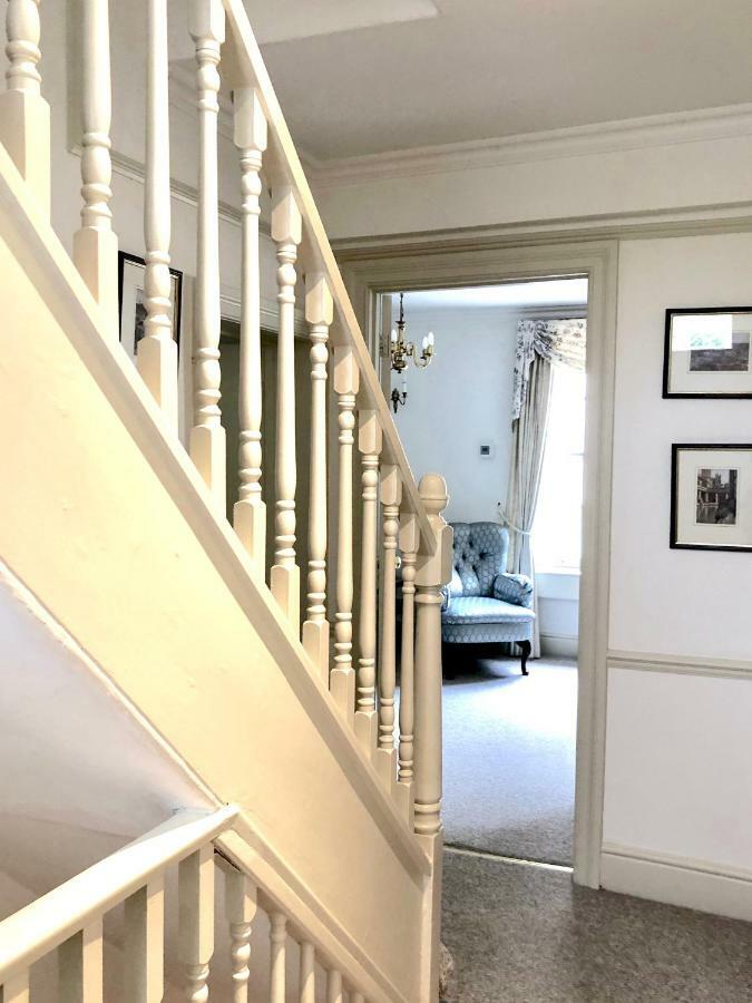 Lauras Townhouse Apartments Lansdown Slope Townhouse バース エクステリア 写真